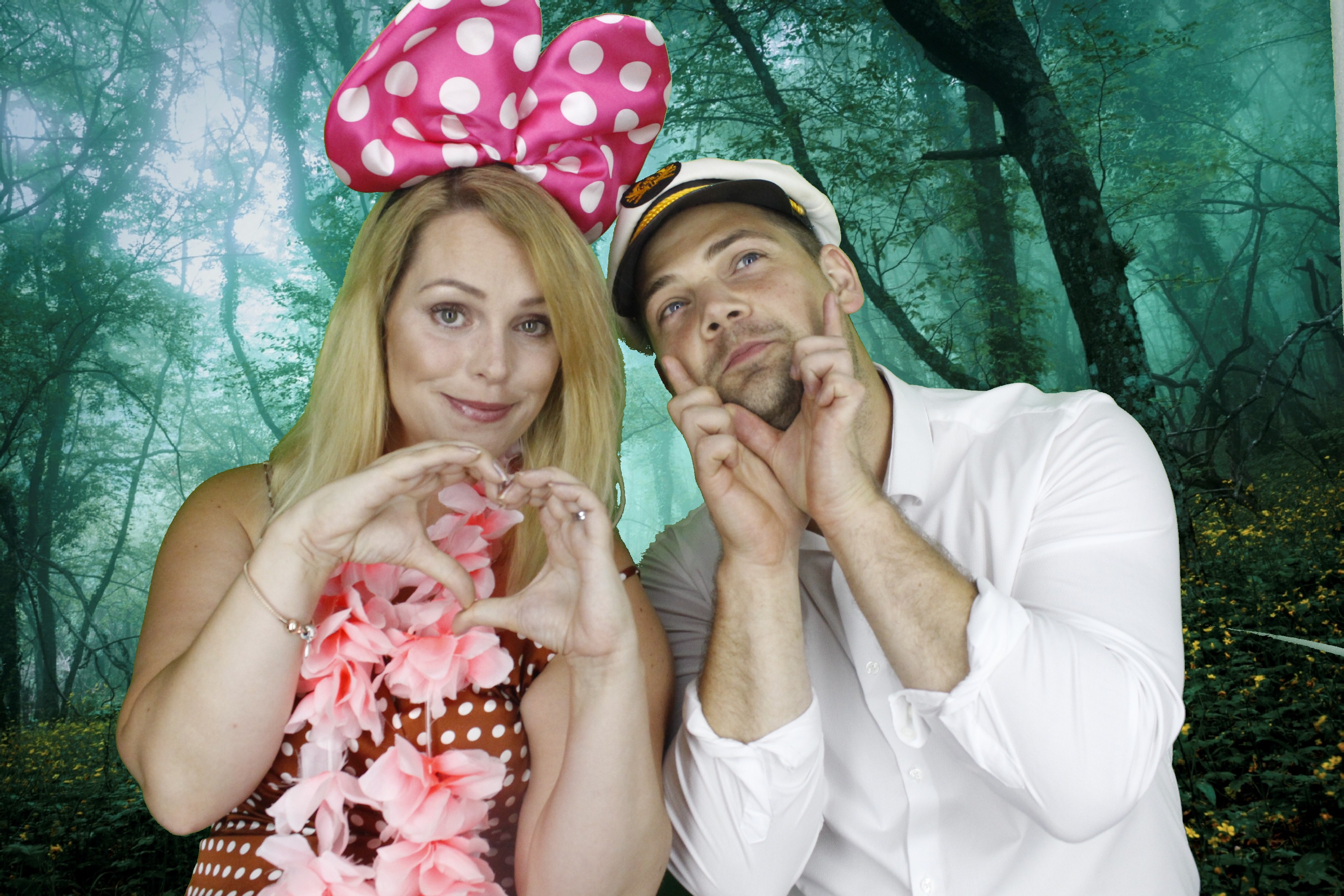 Rebecca and Warren's Wedding | View more photos from the event at gallery.myphotoboothexperience.co.uk/u/MyPhotoBoothExperienceLtd/Rebecca-and-Warrens-Wedding